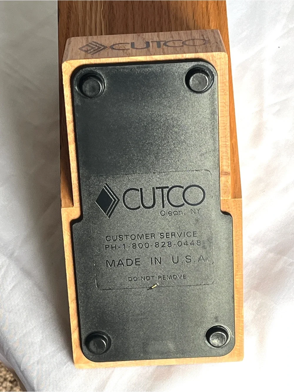 CUTCO 8 Slot Knife Block Honey Color Oak Wood Made in USA Steak Knives Holder
